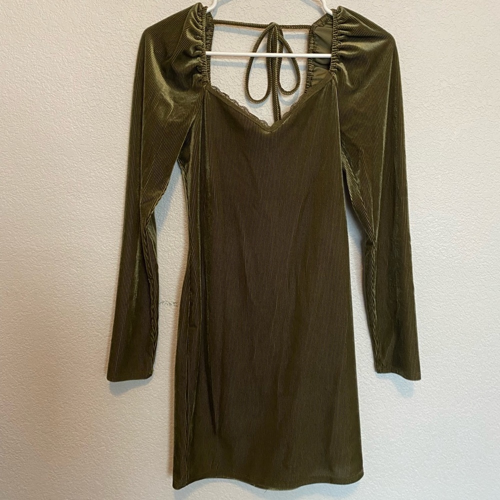 S Forever 21 Long Sleeve Velvet Dress